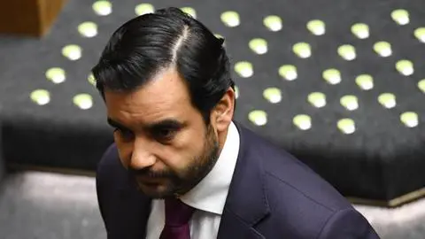 Ministro de Justicia, Jaime Gajardo, se quiebra tras aprobación de proyecto de penas alternativas para reos mayores y terminales