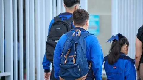 Anuncian proyecto para sancionar a padres por bullying escolar en Chile con multas de hasta $3.4 millones