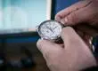 ¿Cuándo es el cambio de hora en Chile? En Semana Santa y el primer fin de semana largo del 2026
