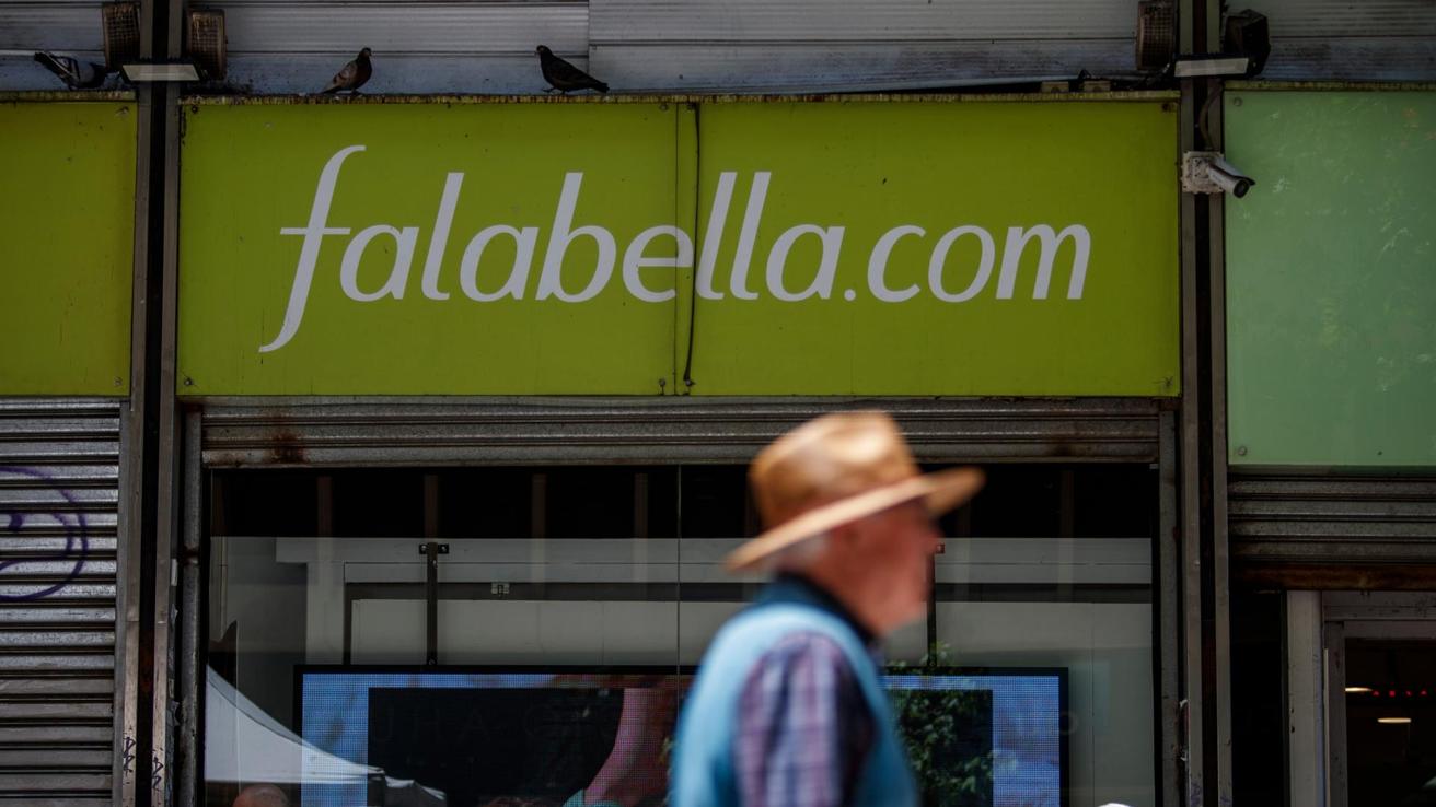 Falabella deberá pagar a clienta: guardias la acusaron de robar y la retuvieron a pesar de haber mostrado su boleta