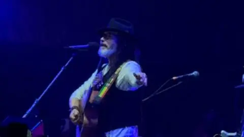 ¡Histórico reencuentro en el REC!: Gondwana vuelve a compartir escenario con Quique Neira tras más de dos décadas