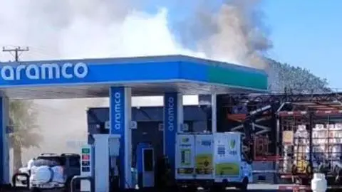 Incendio en dependencias de servicentro en el Gran Concepción moviliza a múltiples compañías de Bomberos