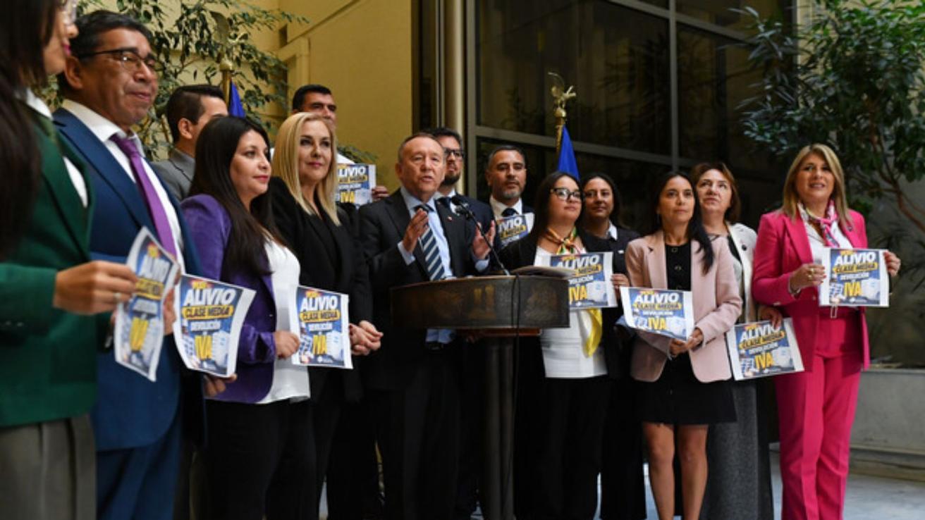 Gobierno y Partido de la Gente llegan a acuerdo por Ley de Reconstrucción Nacional: Presentarán rebaja a precios de remedios