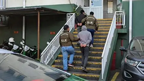 Autoridades manifiestan preocupación por estudiantes detenidos con armas en colegio de Talcahuano