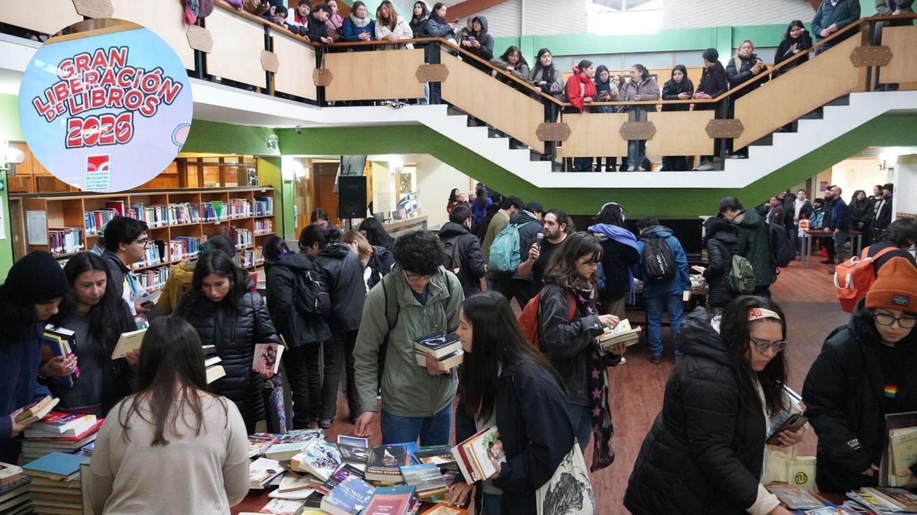 Mes del Libro: Concepción se prepara para una masiva liberación gratuita de más de 5 mil libros