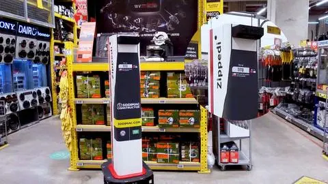 “Tito” el robot que recorre Sodimac de noche y revoluciona la operación en tiendas