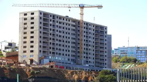 Baja en el precio de las viviendas: experto explica cuándo ocurrirá y de qué depende
