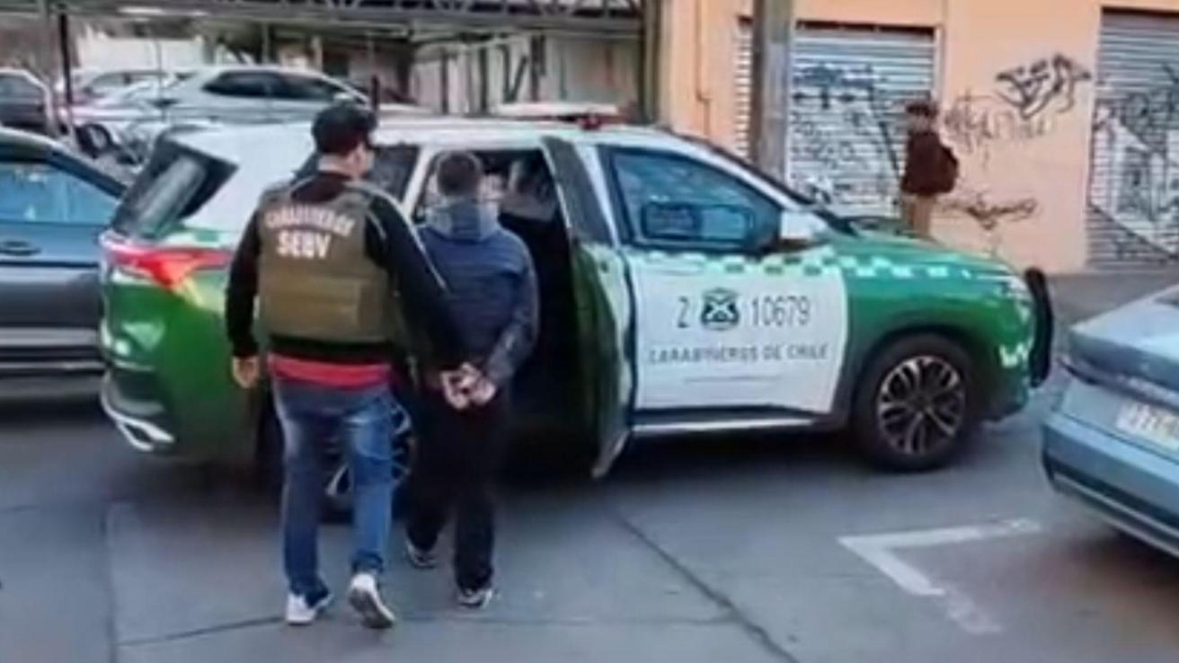 Atrapan a hombre por femicidio frustrado y VIF en Concepción: Amenazaba a su pareja escribiéndole en paredes