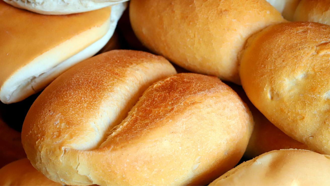 Precio del pan: se anticipa un alza en el valor del producto favorito de los chilenos