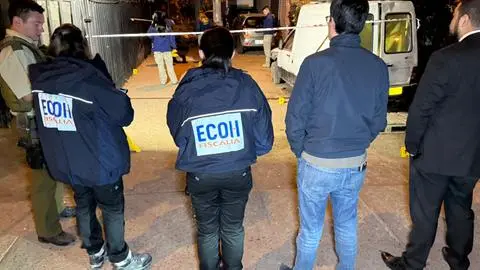 Joven de 18 años muere tras recibir 8 disparos frente a su vivienda: Otra persona también fue alcanzada por brutal balacera en Conchalí