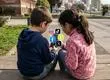 Proyecto de ley busca limitar acceso de menores de edad a redes sociales en Chile: Esperan “aprobación transversal” del mundo político