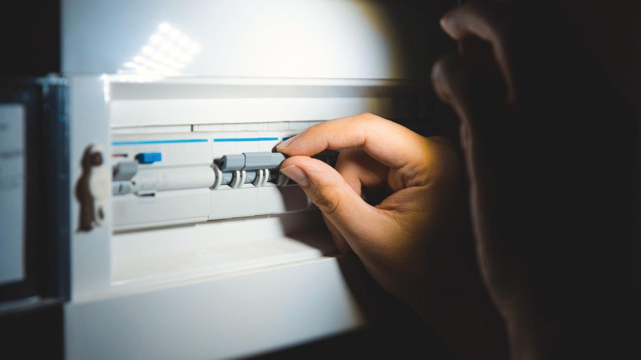 Confirman corte de luz en sectores de dos comunas del Gran Concepción este lunes 13 de abril