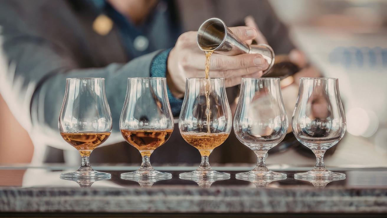 Cuál es el precio y dónde encontrar el pisco chileno que fue elegido el mejor del mundo este 2026