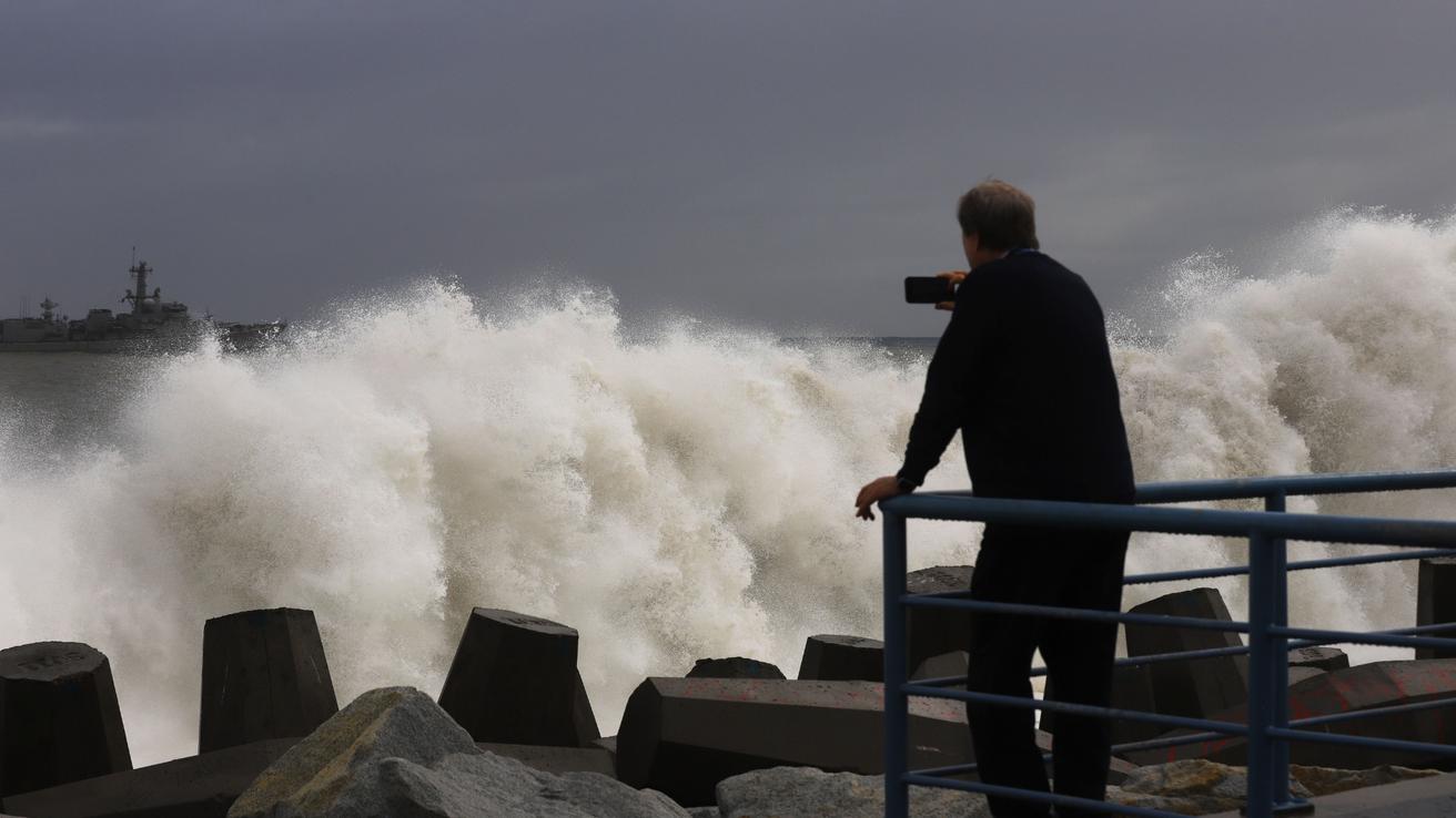 Emiten aviso por marejadas que afectarán al Biobío esta semana