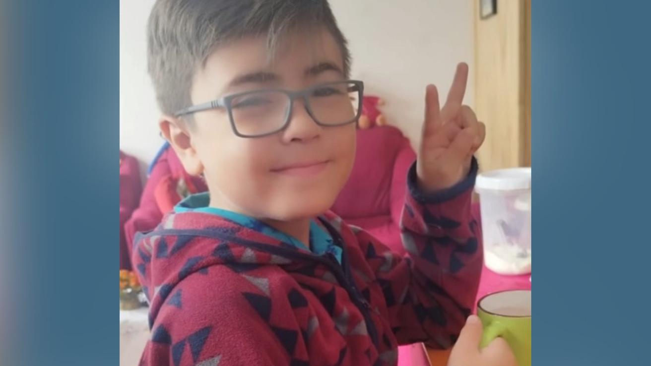 Pesar por muerte de niño de 8 años en Curanilahue: Habría contraído bacteria tras consumir hamburguesa cruda