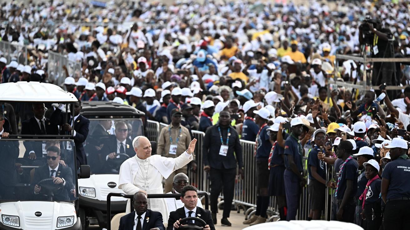 Papa León XIV durante su gira por África: “El mundo está siendo devastado por un puñado de tiranos”