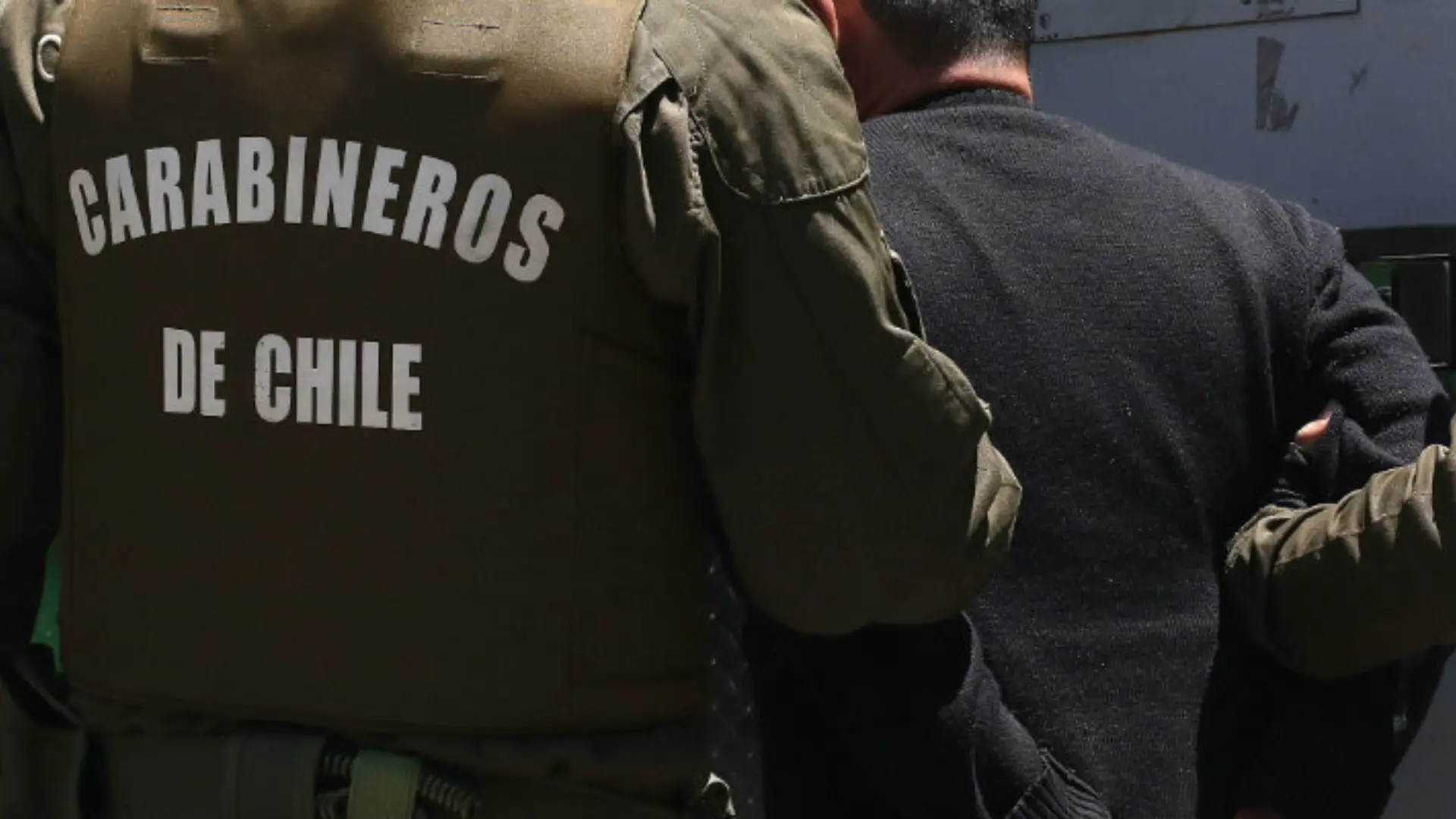 Hombre intenta asesinar a su expareja con un hacha en Mariquina