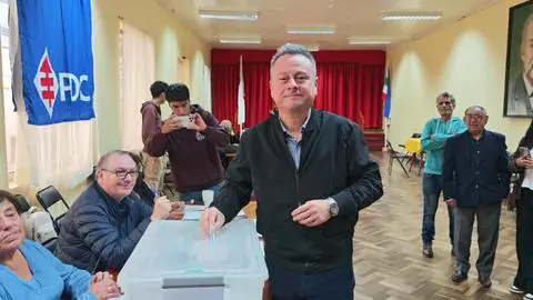Diputado penquista Álvaro Ortiz es el nuevo presidente nacional de Democracia Cristiana tras elección interna