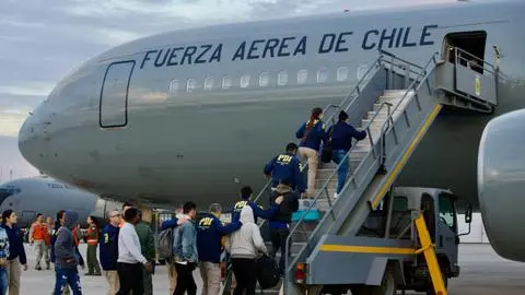 Gobierno de Kast realizará el primer vuelo de expulsión de inmigrantes irregulares: cuándo es y cuántos serán los deportados