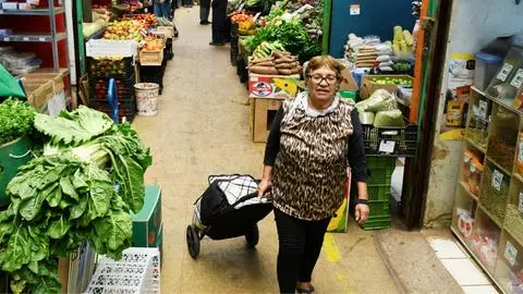 Cómo ahorran los chilenos frente al alza de alimentos: 88% de consumidores gasta más durante las últimas semanas