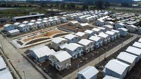Minvu asigna más de $178 mil millones a familias del Biobío para construcción de viviendas: cómo postular al subsidio DS49