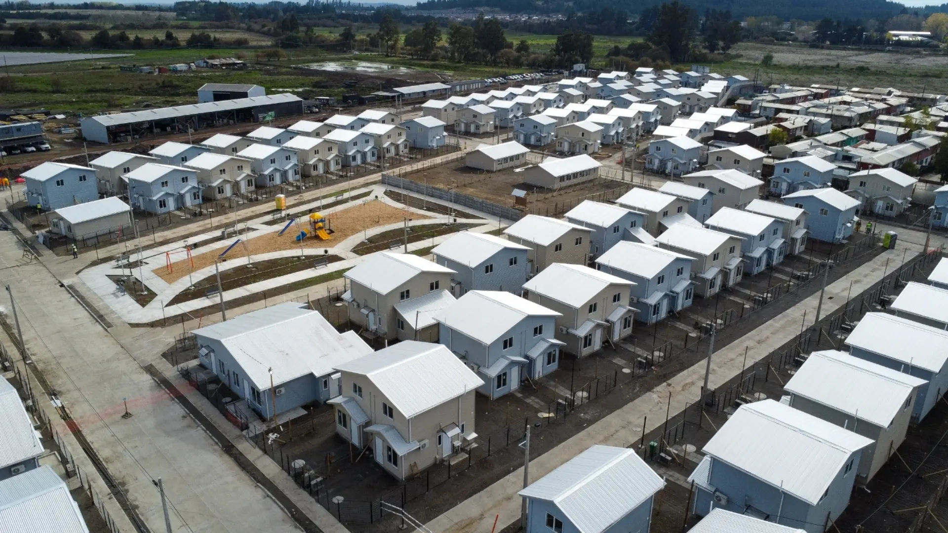 Minvu asigna más de $178 mil millones a familias del Biobío para construcción de viviendas: cómo postular al subsidio DS49