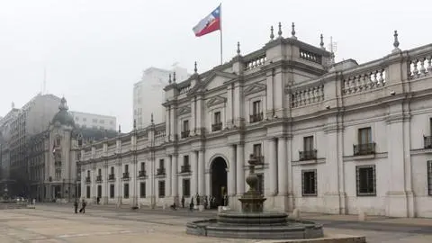 Contraloría llega a La Moneda para fiscalizar pagos a funcionarios de previo al cambio de mando