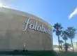 Trabajadores de Falabella Concepción se reúnen con senador Saavedra por conflicto en reducción de jornadas laborales y ratifican protestas