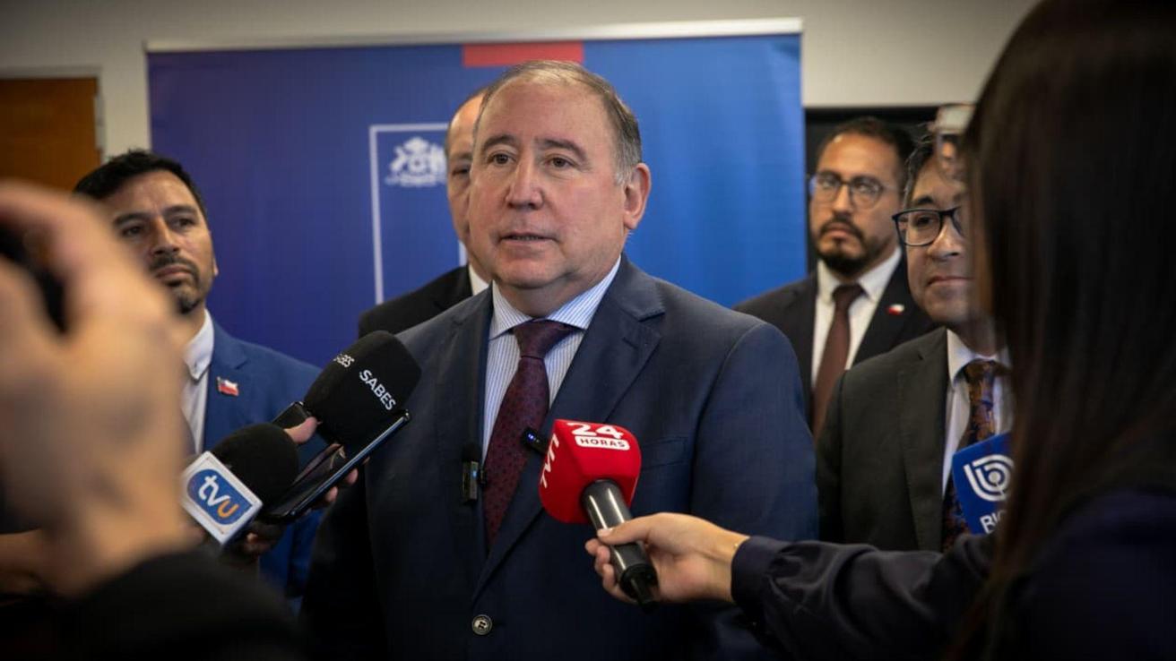 Seremi de Seguridad de Biobío se muestra a favor de los detectores de metales en colegios