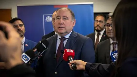 Seremi de Seguridad de Biobío se muestra a favor de los detectores de metales en colegios