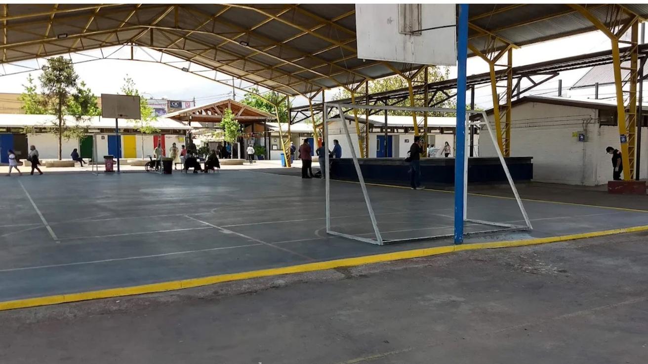 Apoderada agredió a profesora de 2° básico con golpes y tirones de pelo en Colina