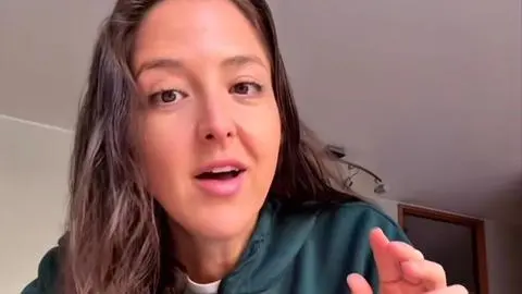 Influencer estadounidense se sorprende con transporte público de Chile: “los conductores son realmente agradables”