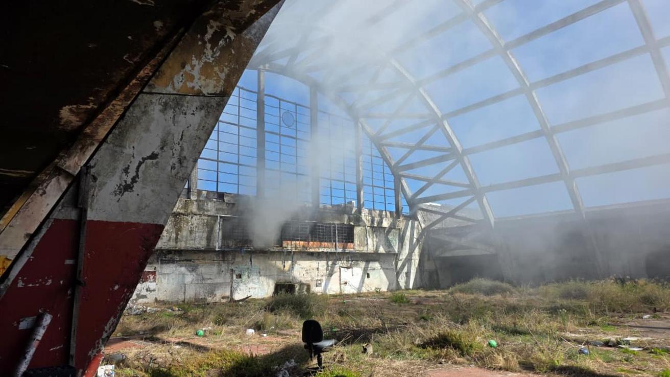 Dan a conocer futuro del proyecto del Mercado de Concepción tras incendio en Galería Las Palmas