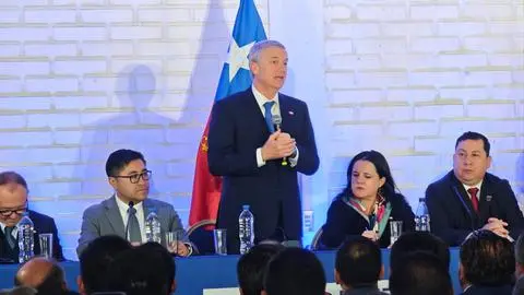 “Si todos cumplieran, la situación del país sería distinta”: Gobierno aborda deuda del CAE en su visita al Biobío