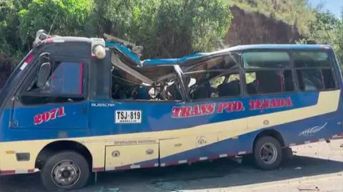 Aumentan a 19 los fallecidos por atentado explosivo en Colombia: aún hay al menos 38 heridos