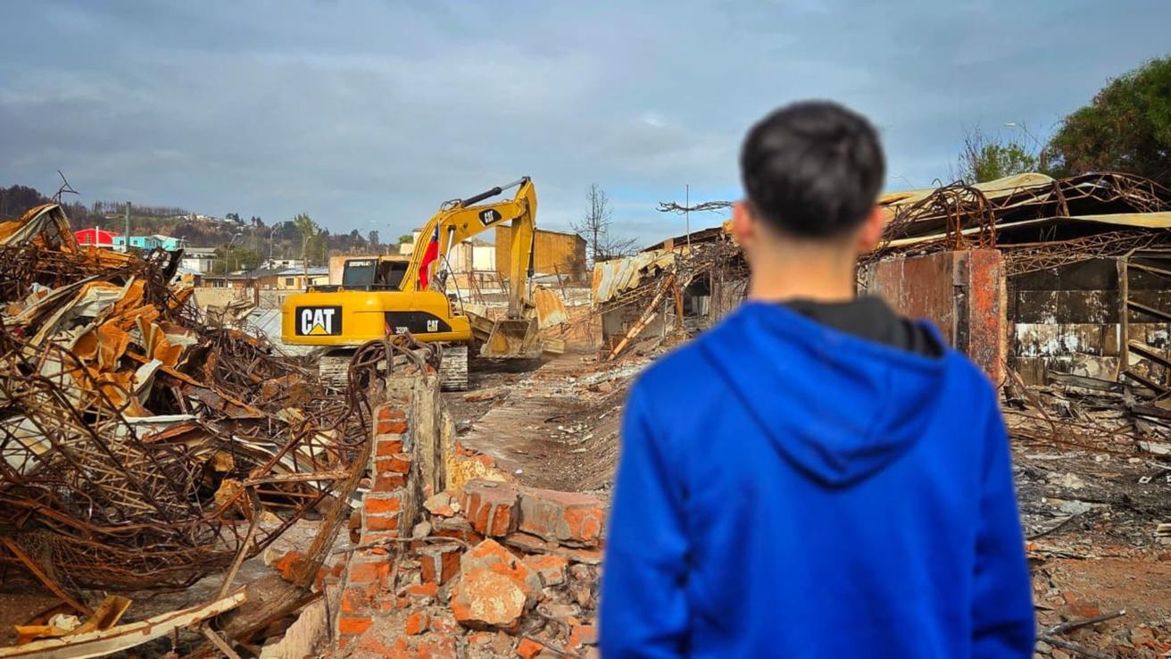 Escuela Vipla inicia nueva etapa: demuelen ruinas para dar paso a su anhelada reconstrucción