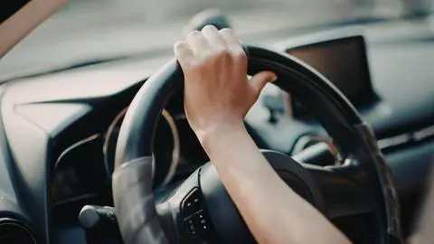 Sernac emite alerta por falla en dos modelos de autos vendidos en Chile entre 2020 y 2026: podría afectar visibilidad
