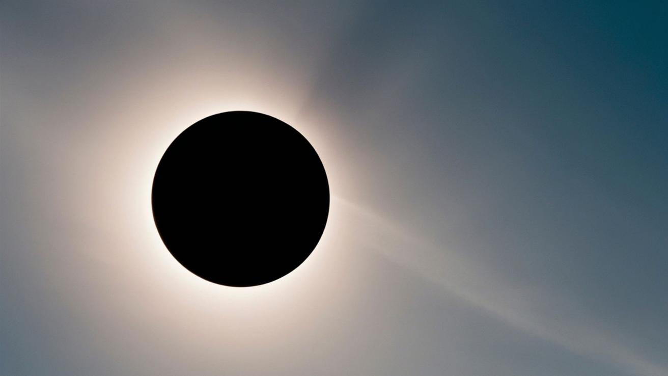 Durará 7 minutos: Confirman eclipse solar en varias regiones de Chile en febrero de 2027