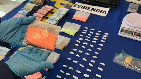 Detienen a 25 personas en Los Ángeles por tráfico de drogas y tenencia de armas