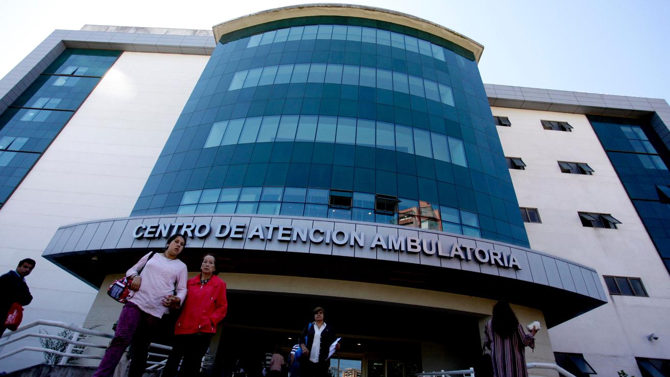 Justicia declara inadmisible recurso que buscaba frenar el recorte presupuestario de los hospitales en Chile