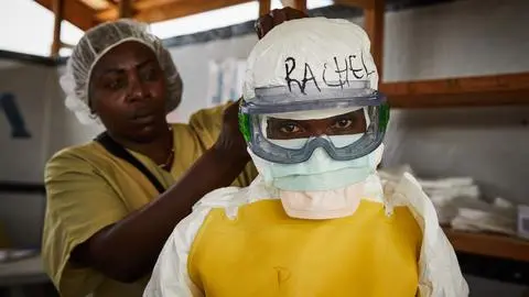 OMS declara emergencia internacional tras expansión de casos de ébola en África