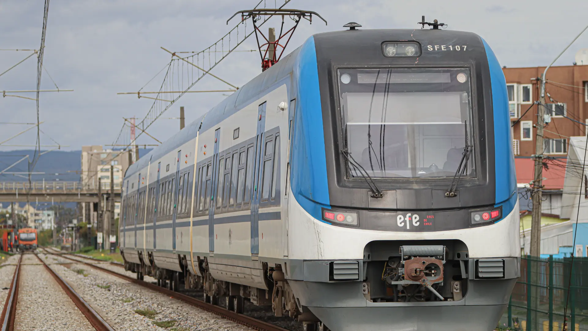 Reportan accidente del Biotren en San Pedro de la Paz que involucra a un peatón: servicio presenta alteraciones en sus horarios