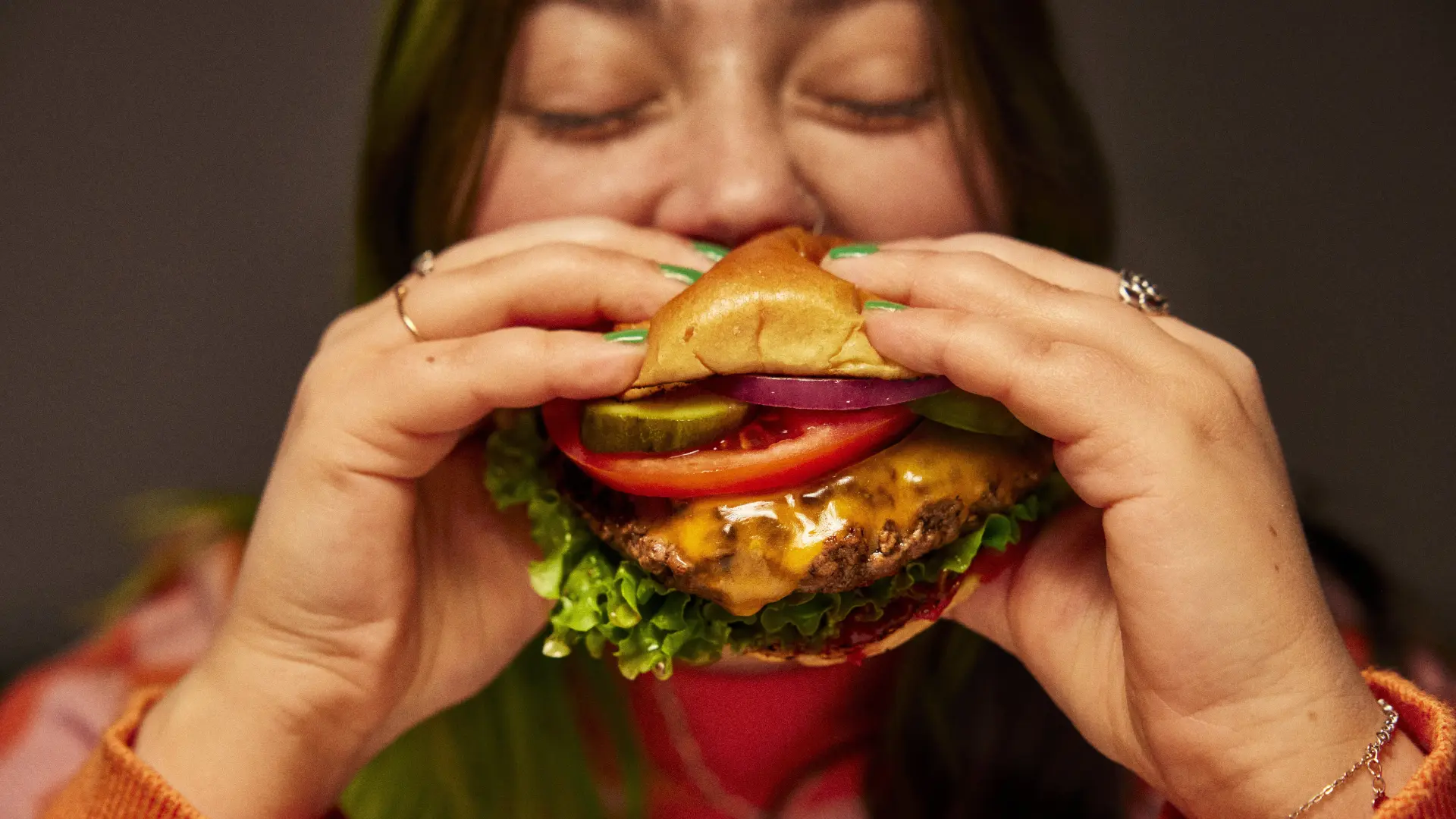 Concepción es la tercera ciudad que más pide hamburguesas por Uber Eats