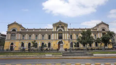 Estos son los cuatro candidatos a rector de la Universidad de Chile: voto será electrónico por primera vez