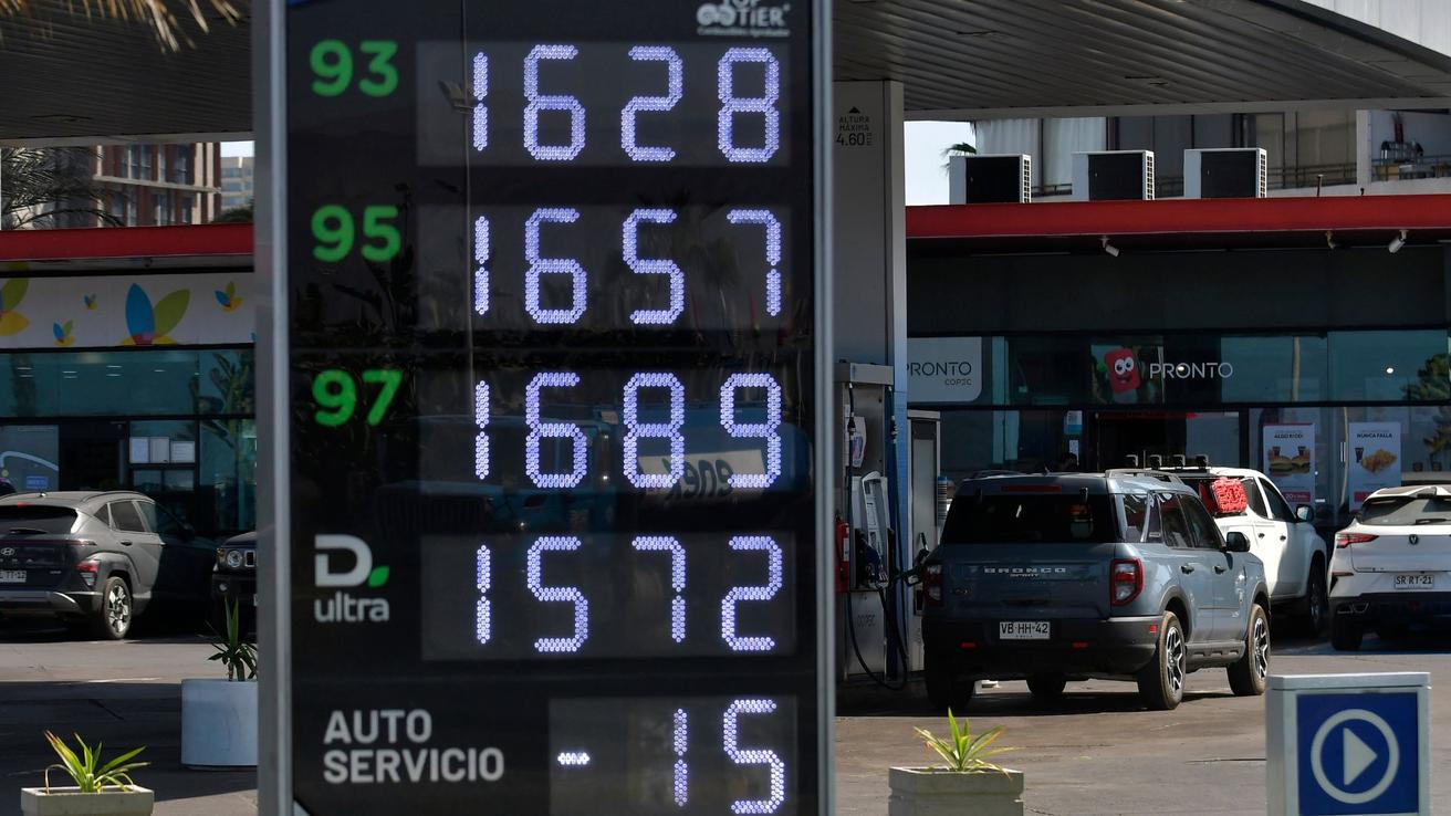 Estas son las comunas que tienen descuento de $100 por litro de bencina este viernes 15 de mayo en Copec