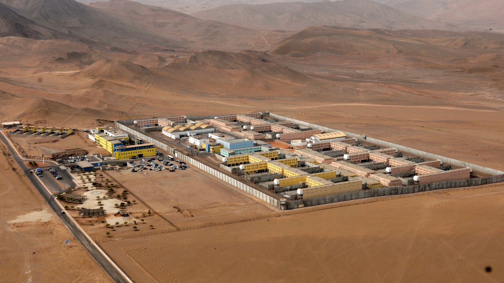 Exfiscal regional de O’Higgins es detenido por ingresar drogas, dinero y un celular a la cárcel de Alto Hospicio