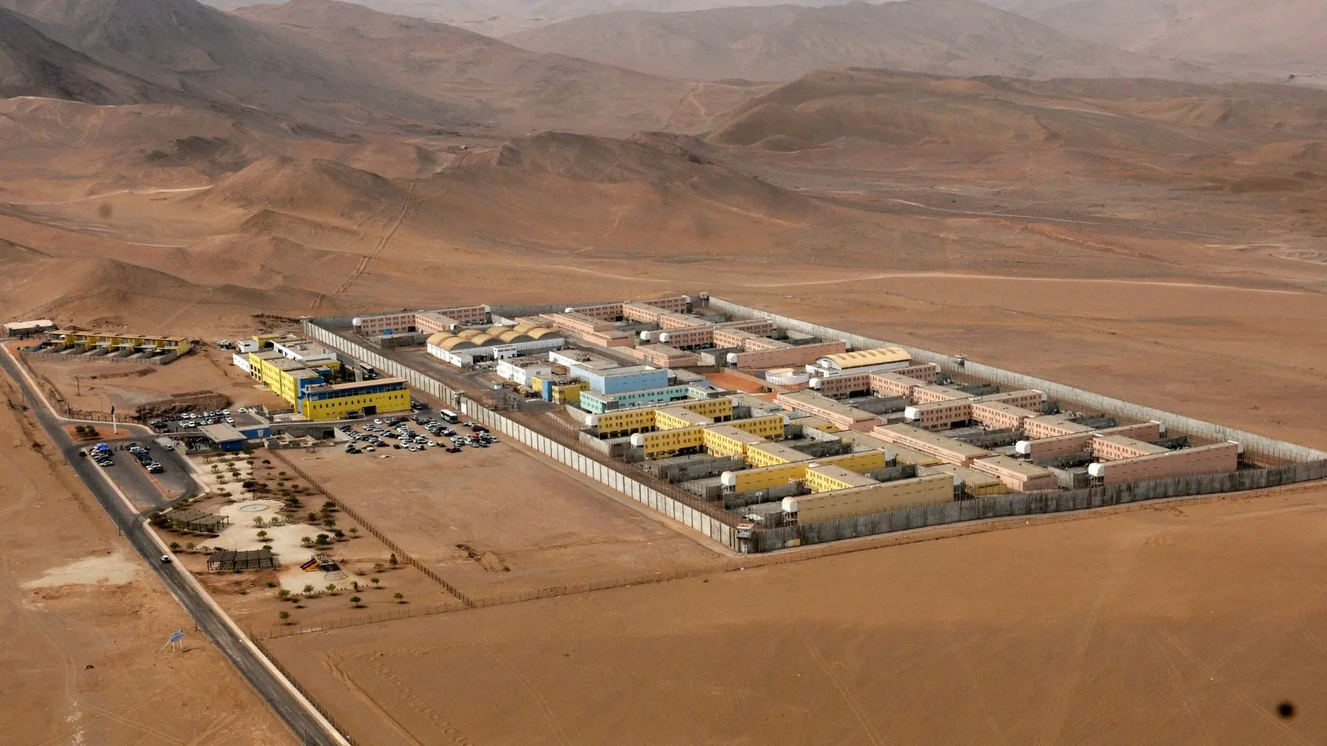 Exfiscal regional de O’Higgins es detenido por ingresar drogas, dinero y un celular a la cárcel de Alto Hospicio