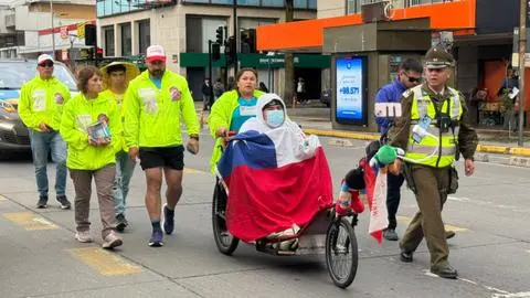 “Julián rueda por Chile”: Joven de 17 años llegó a Concepción para recaudar fondos contra enfermedad de Duchenne