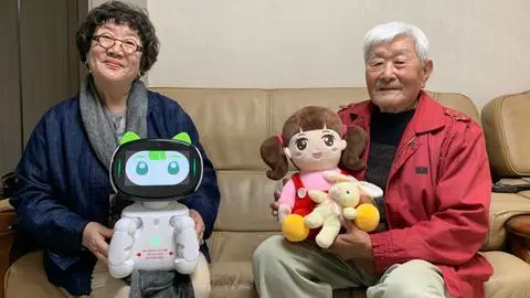 Corea del Sur recurre a muñecos con IA para acompañar a personas mayores que viven solas