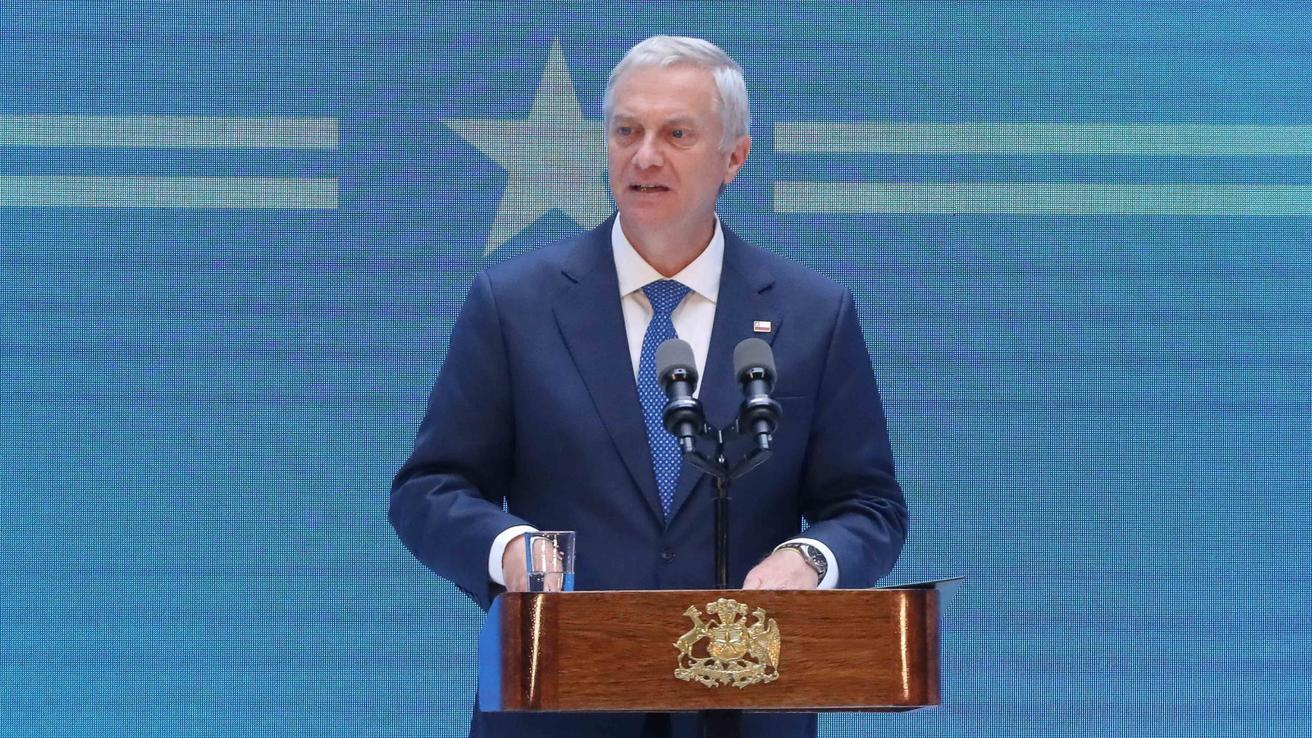 Presidente Kast aseguró que hay una “emergencia laboral” y llamó a que la marcha de la CUT sea “pacífica”